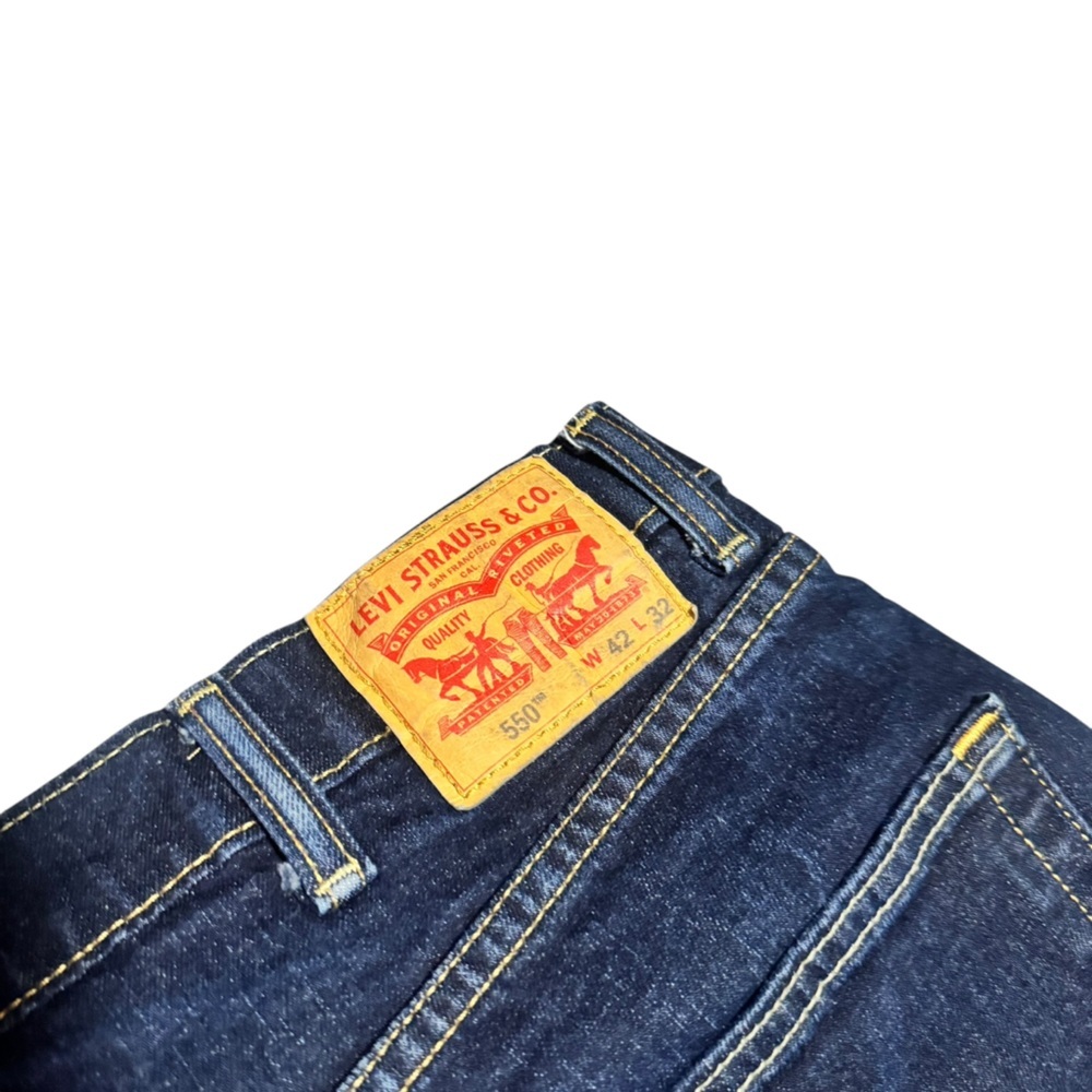 Levi's 550 Men's Straight Leg Jeans Dark Wash Casual Pant Size 42x32 - Picture 4 of 6
